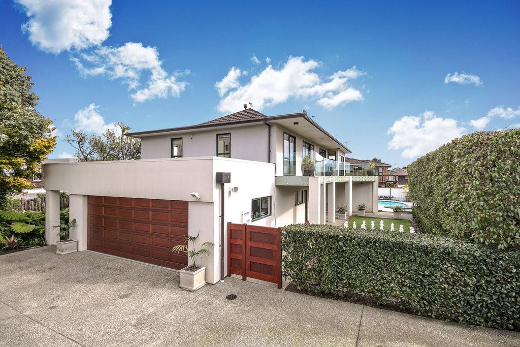 43 Pigeon Mountain Road, Half Moon Bay, Manukau City