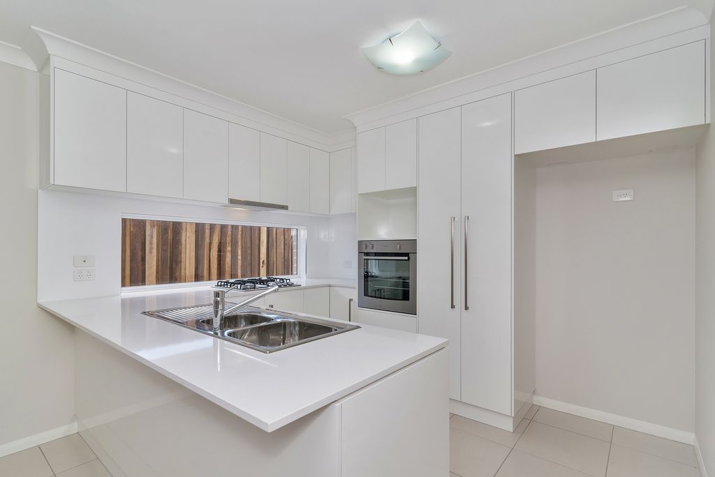 1/10 Furness Court, Kearneys Spring, QLD 4350