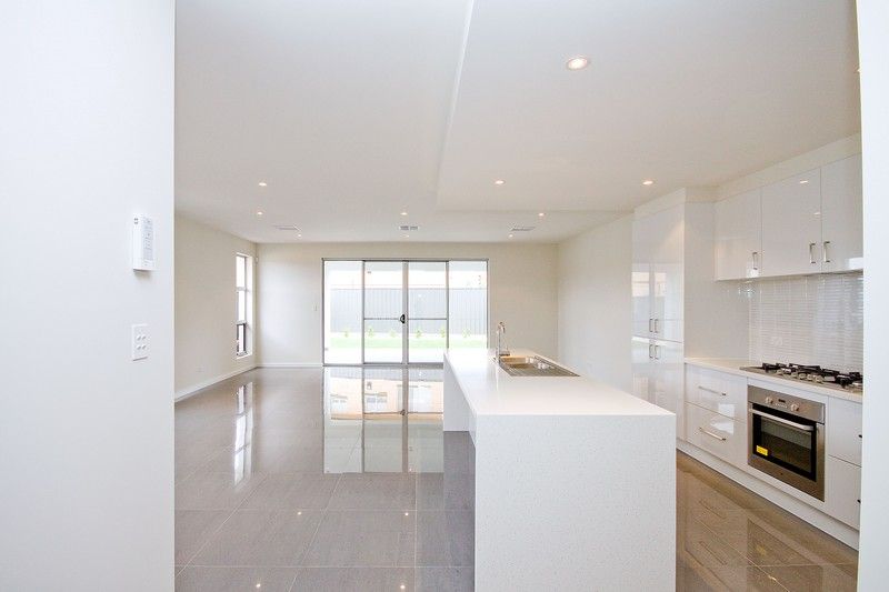 2/3 Dineen Place, West Beach, SA 5024