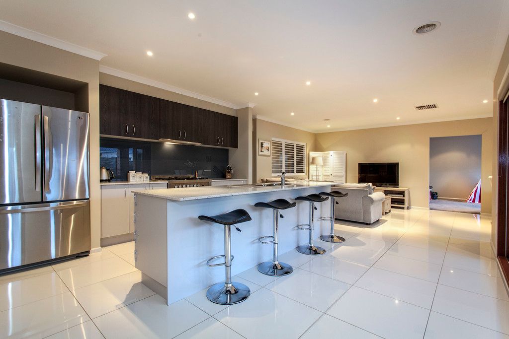 2 Marglen Place, Lyndhurst, VIC 3975
