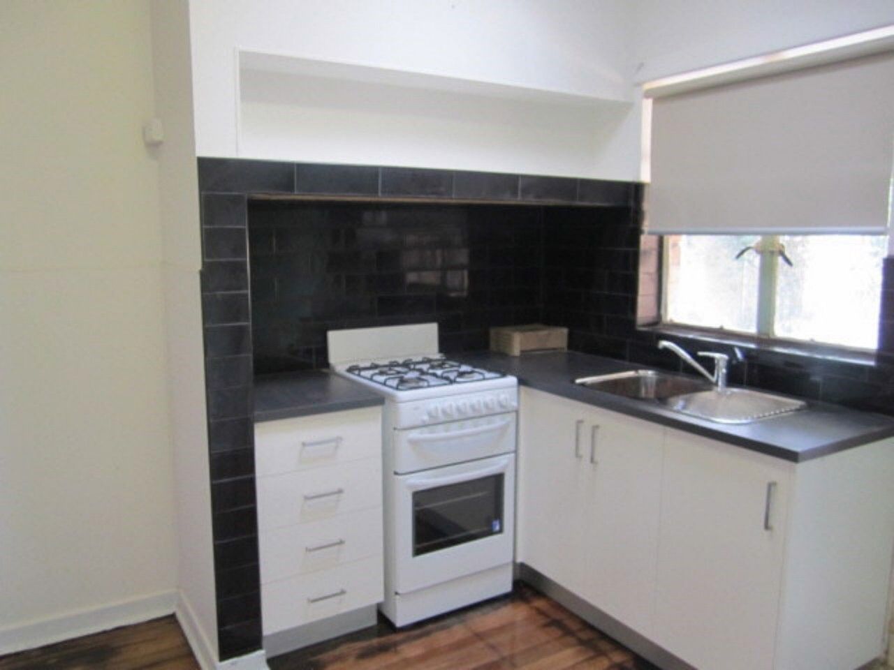 18 Clapham Road, HUGHESDALE, VIC 3166