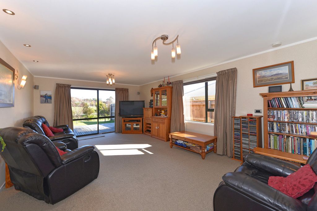30 Ngawhatu Road, Stoke, Nelson City