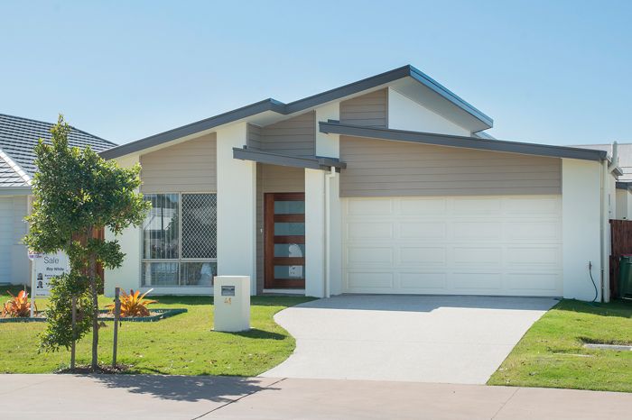 41 Azure Way, Hope Island QLD 4212