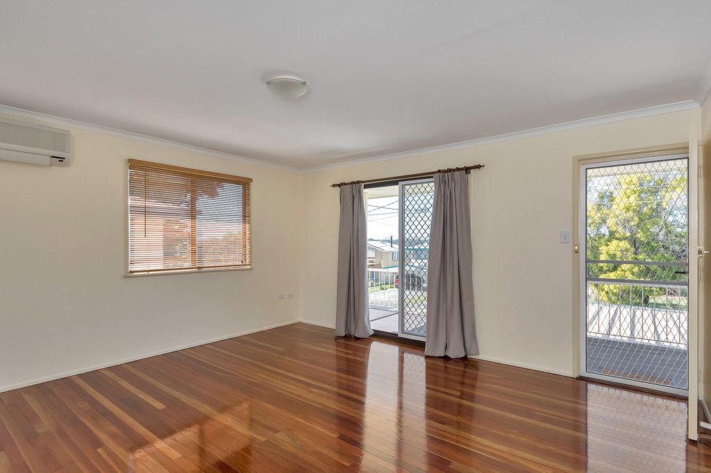 27 Rumsey Drive, Raceview, QLD 4305