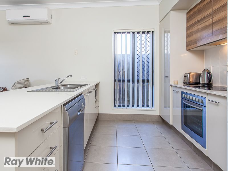 6 Cascades Street, North Lakes, QLD 4509