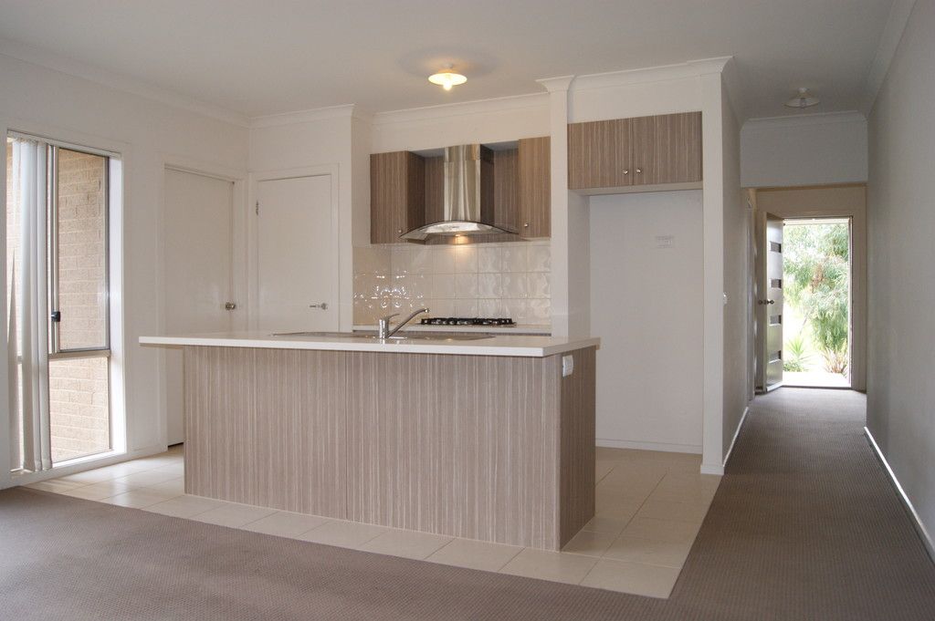 9 Laurimar Blvrd, Doreen, VIC 3754