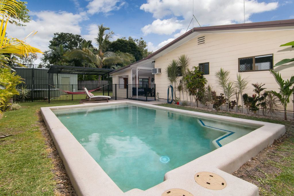 Holloways Beach, QLD 4878