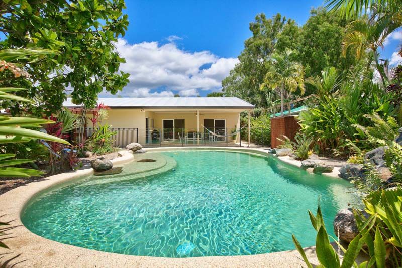 6 Volute Close, Trinity Beach QLD 4879