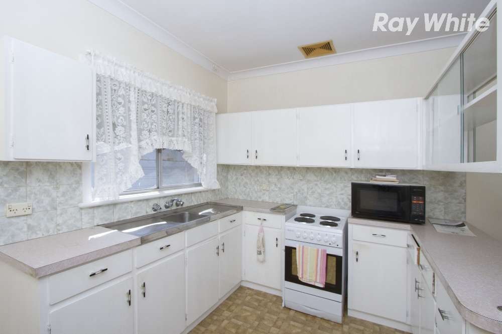 16 Wenke Street, Walla Walla, NSW 2659