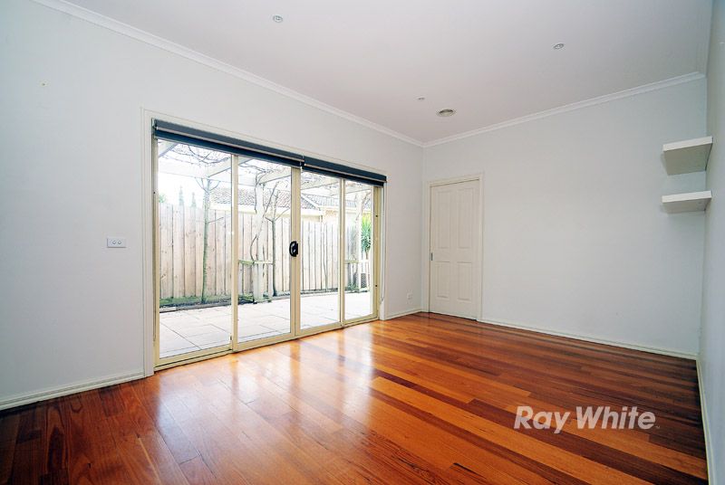 2/16 Helpmann Street, Wantirna South, VIC 3152