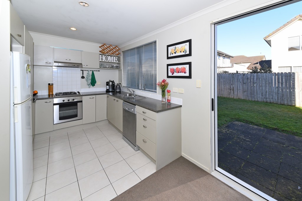 64 Bruce Pulman Drive, Takanini, Papakura