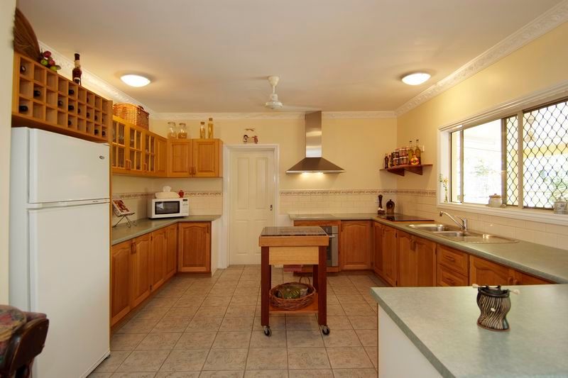 11 Miara Close, Kewarra Beach, QLD 4879