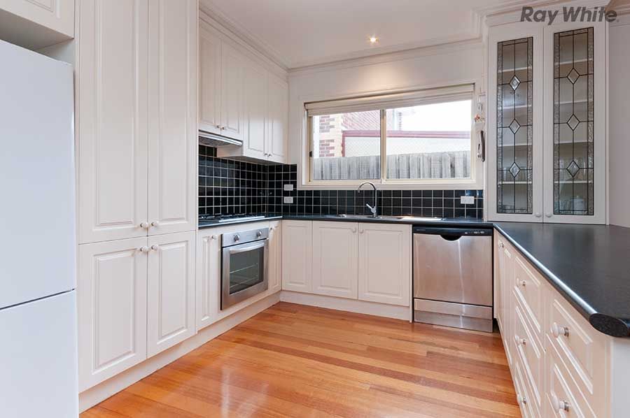 7 Jenny Court, Hillside, VIC 3037