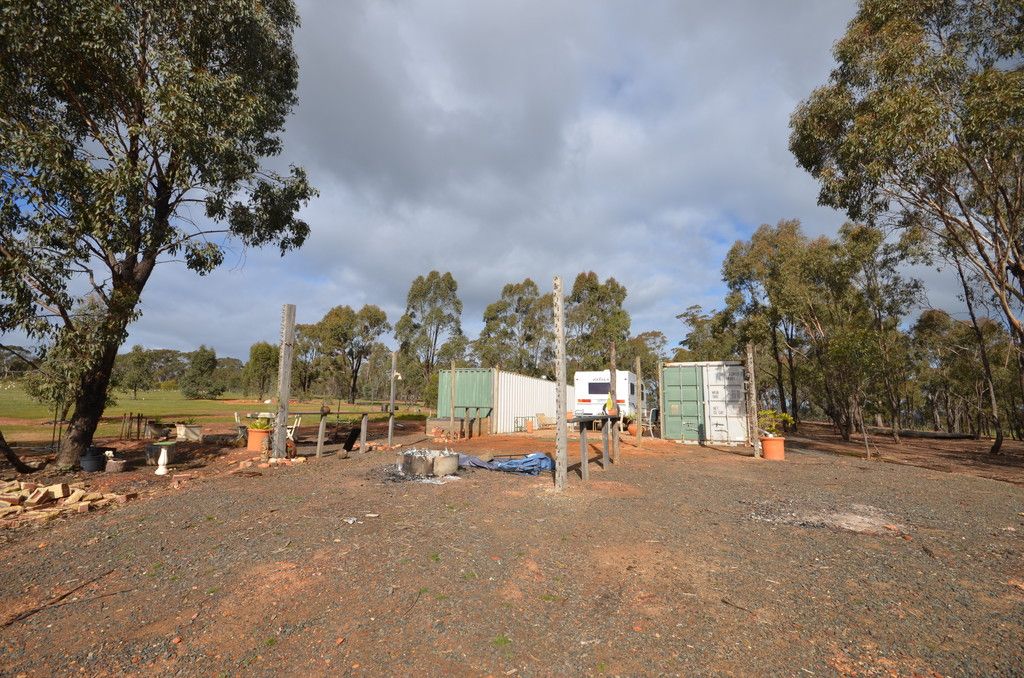 99 Glenister Gap Road, Navarre, VIC 3384
