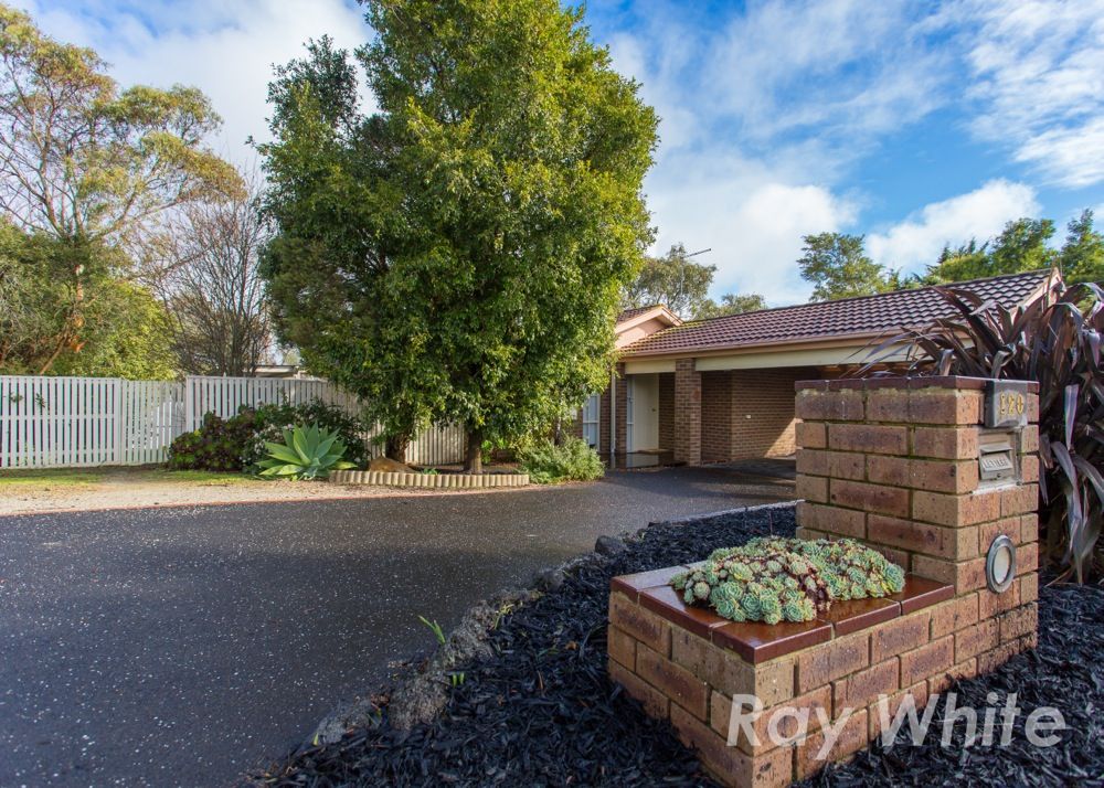 120 Clarendon Drive, Somerville VIC 3912