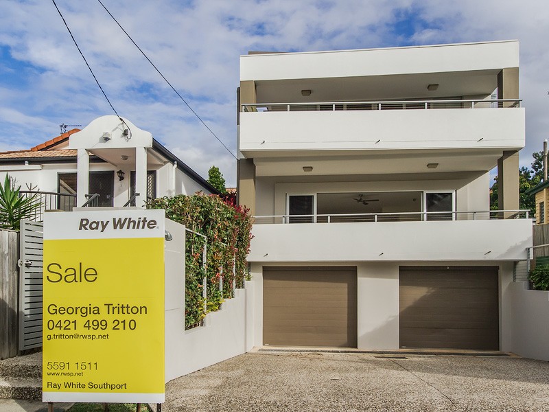 1/8 Walton Street, Southport, QLD 4215
