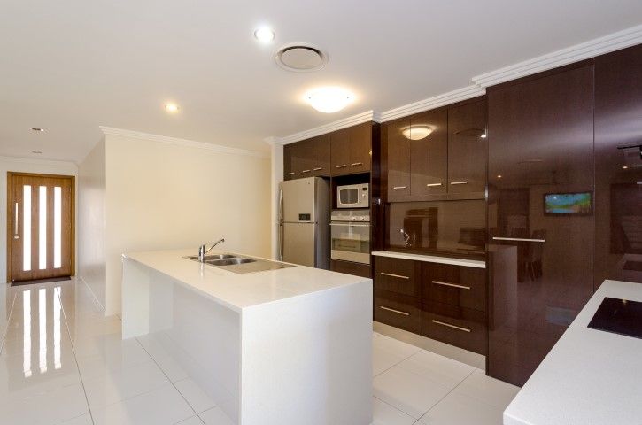 22 Bottlebrush Drive, Kirkwood, QLD 4680