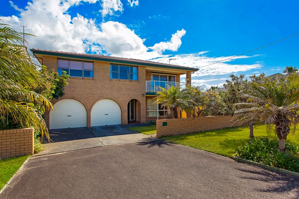 2 Pacific View Street, Forresters Beach NSW 2260