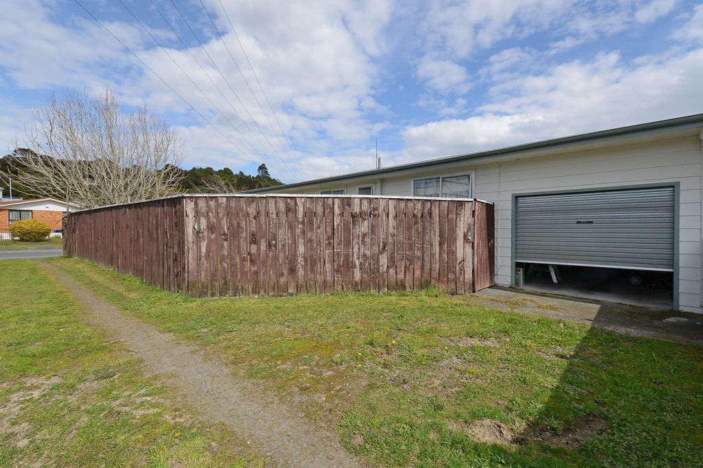 71/1 Gemstone Drive, Upper Hutt, Upper Hutt City