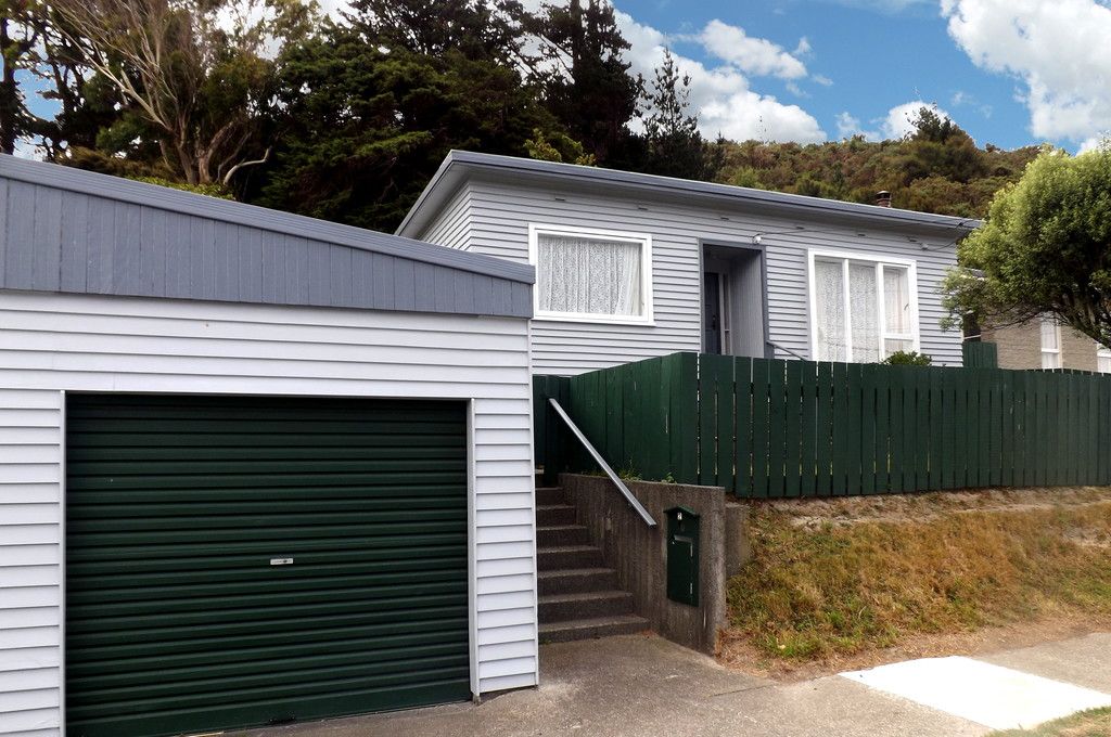 22 Main Road, Wainuiomata, Lower Hutt City