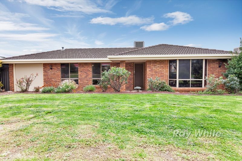 9 Rochester Drive, Salisbury Heights SA 5109
