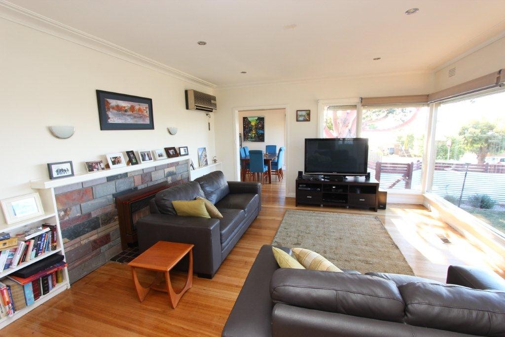 201 Roslyn Road, BELMONT, VIC 3216