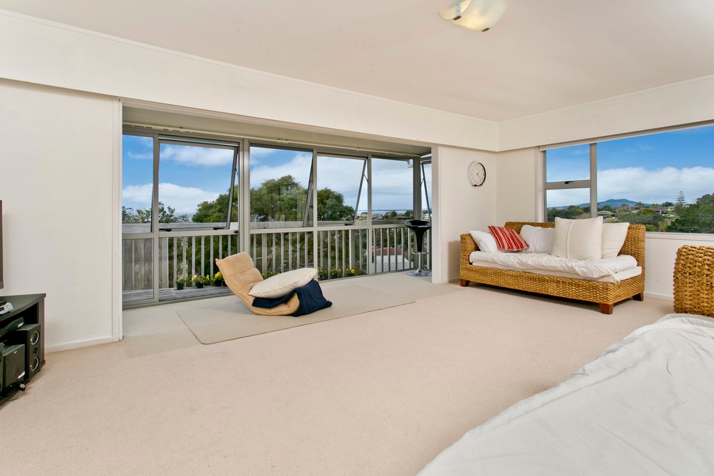 2/26 Park Rise, Campbells Bay, North Shore City