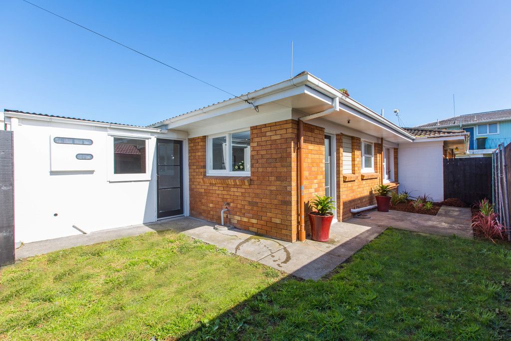 2/42 Central Avenue, Papatoetoe, Manukau City