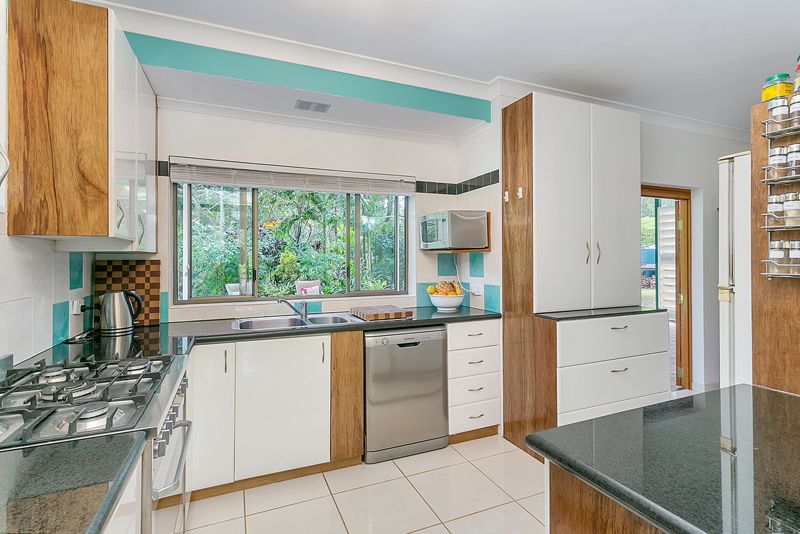 18 Scenic Drive, Speewah, QLD 4881