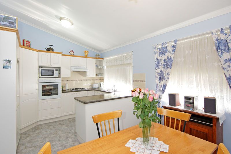 13a Tosca Drive, Gorokan, NSW 2263