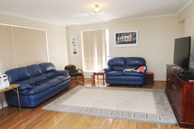 13 Tamblyn Street, Clare, SA 5453
