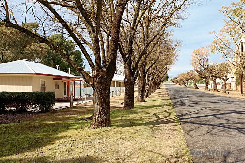 17 Chapel Street, Burra, SA 5417