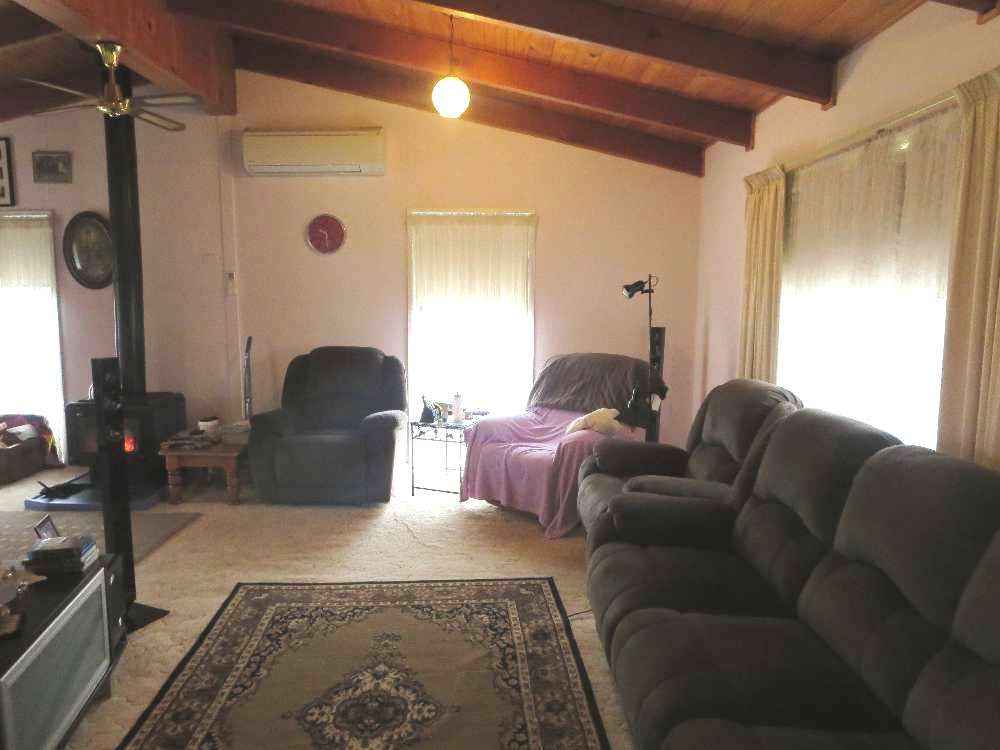 2 Thomas Place, Culcairn, NSW 2660