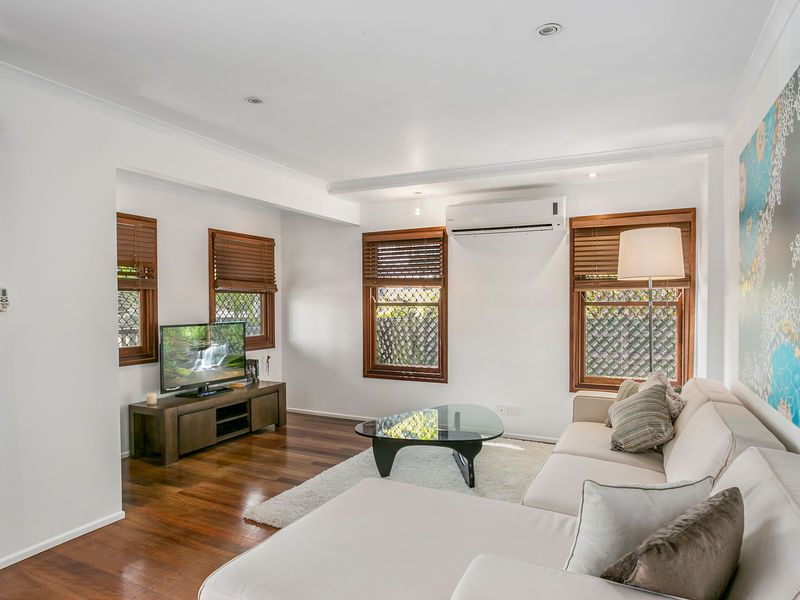 58 Whiting Street, Labrador, QLD 4215