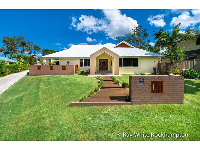 24 Warner Avenue, NORMAN GARDENS, QLD 4701