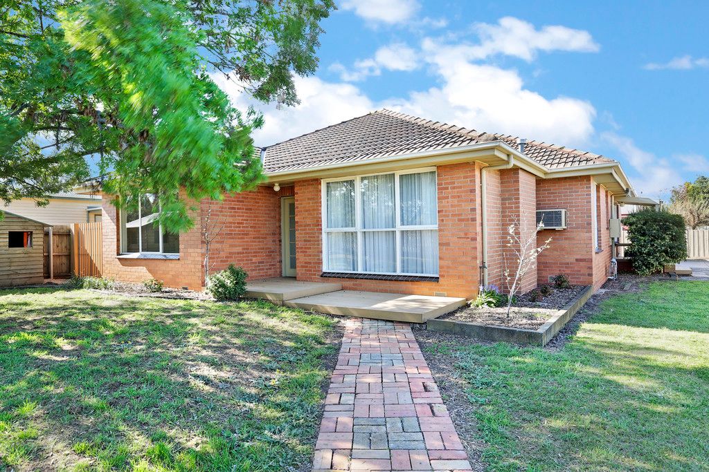 34 Curletts Road, LARA VIC 3212