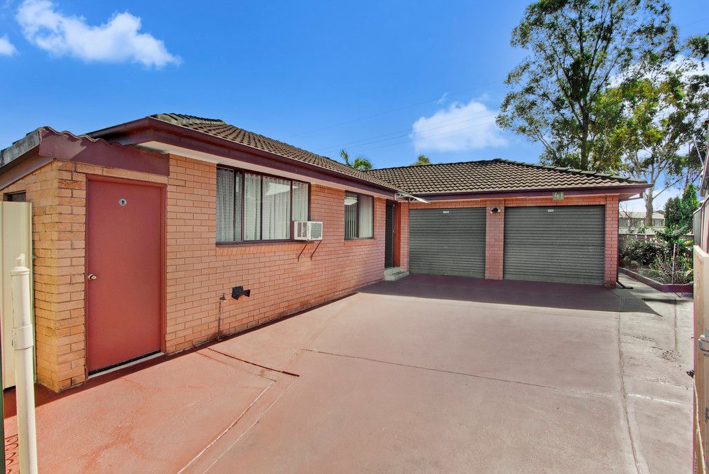 41 Curran Street, Prairiewood, NSW 2176