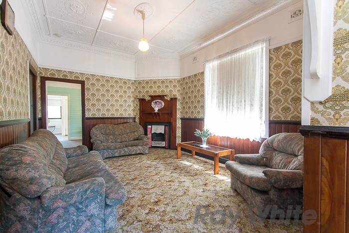 14 Kitchener Parade, Mayfield East, NSW 2304