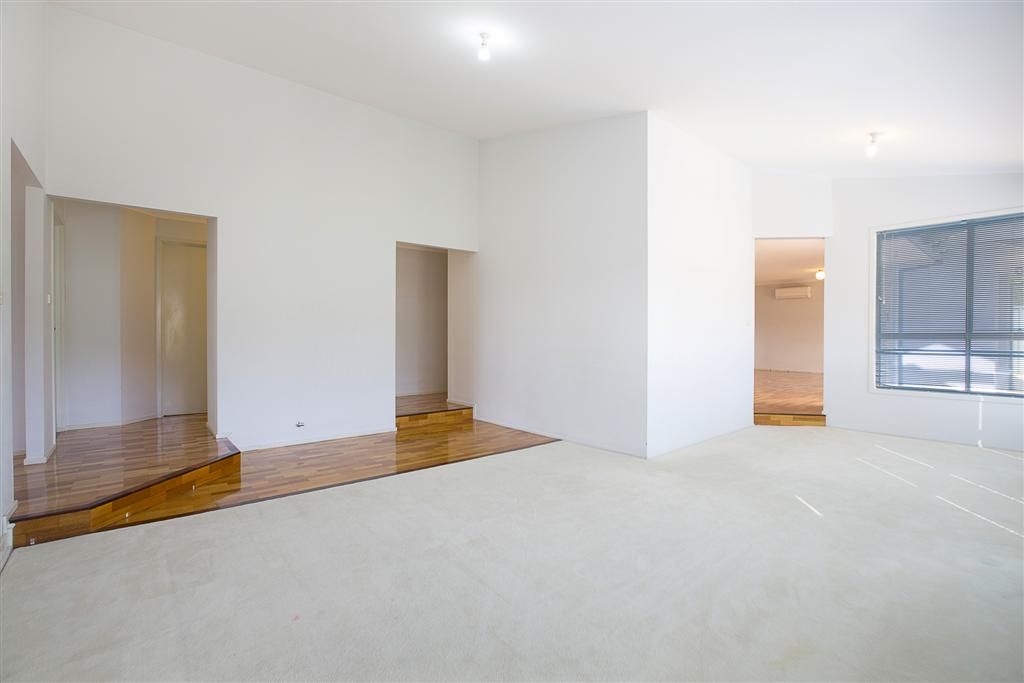 18 Butcherbird Place, Glenmore Park, NSW 2745