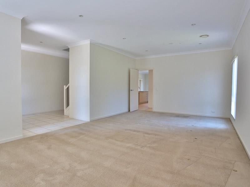 42 Taunton Street, CARSELDINE, QLD 4034
