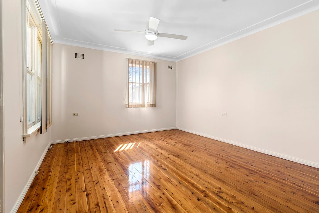 16 Dalkeith Street, Busby, NSW 2168