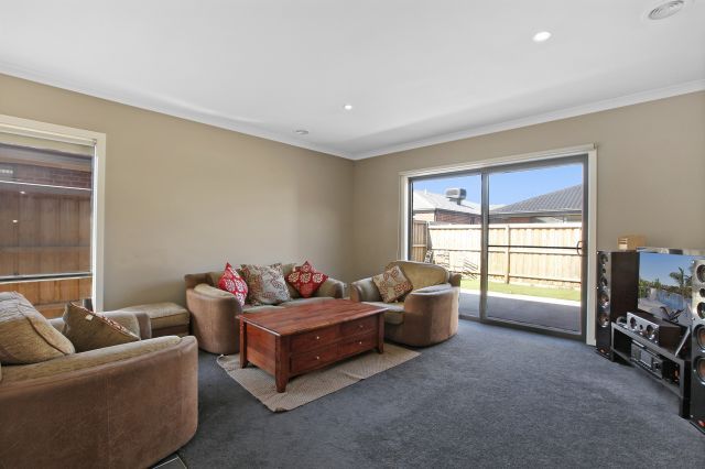14 Zaika Close, Lalor, VIC 3075