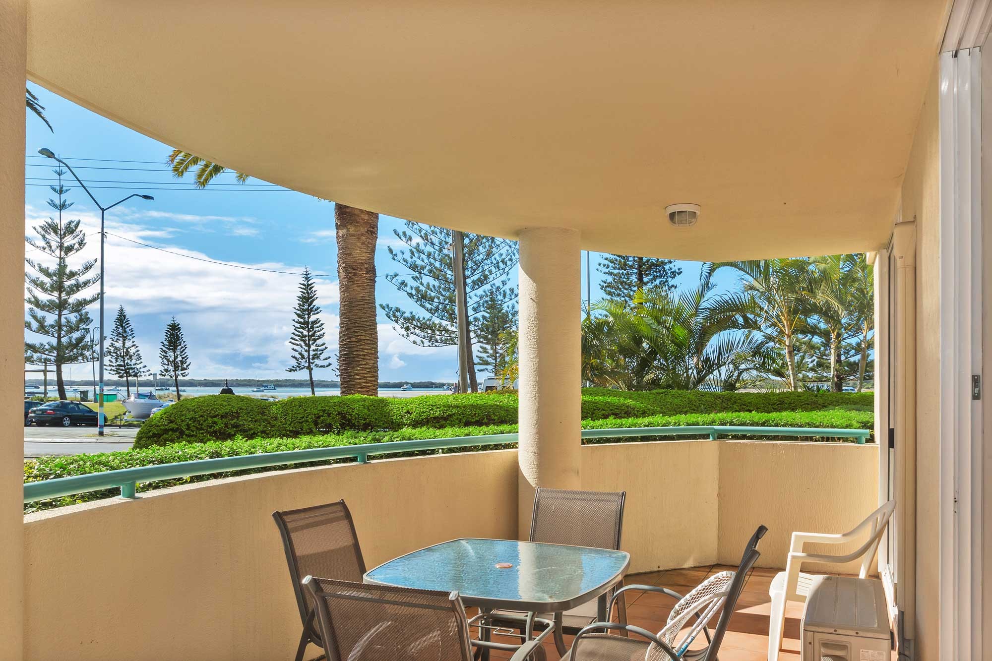 2/484 Marine Parade, Biggera Waters, QLD 4216