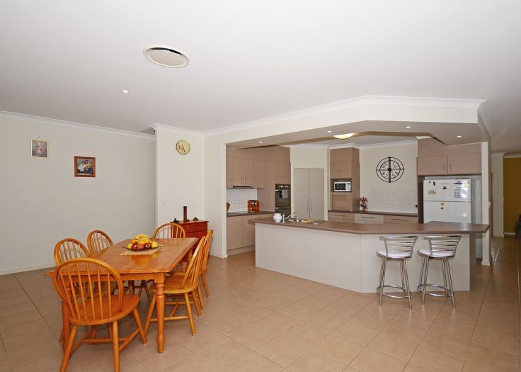 25 Rosedale, Wondunna, QLD 4655