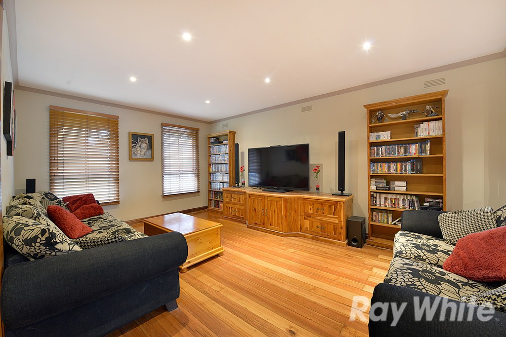 43 Rodney Drive, Knoxfield, VIC 3180