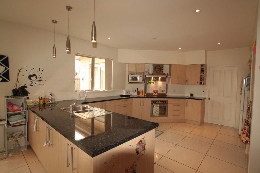 96 Bibiana Street, Aidanfield, Canterbury