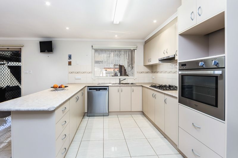 14 Arwon Street, Kurunjang, VIC 3337