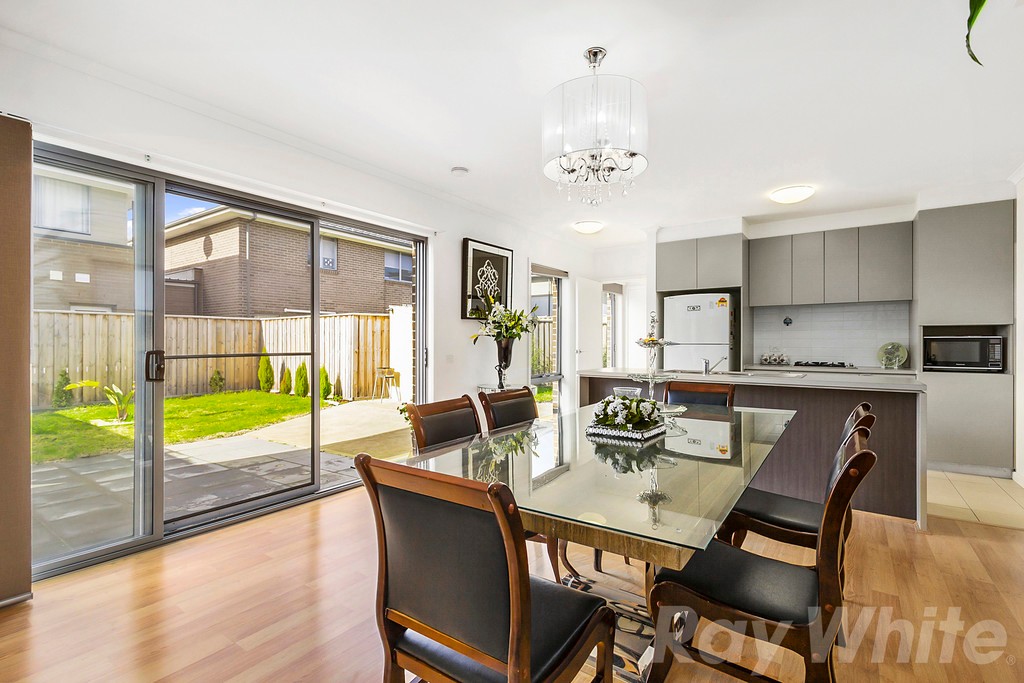 32 Grove Way, Wantirna South, VIC 3152