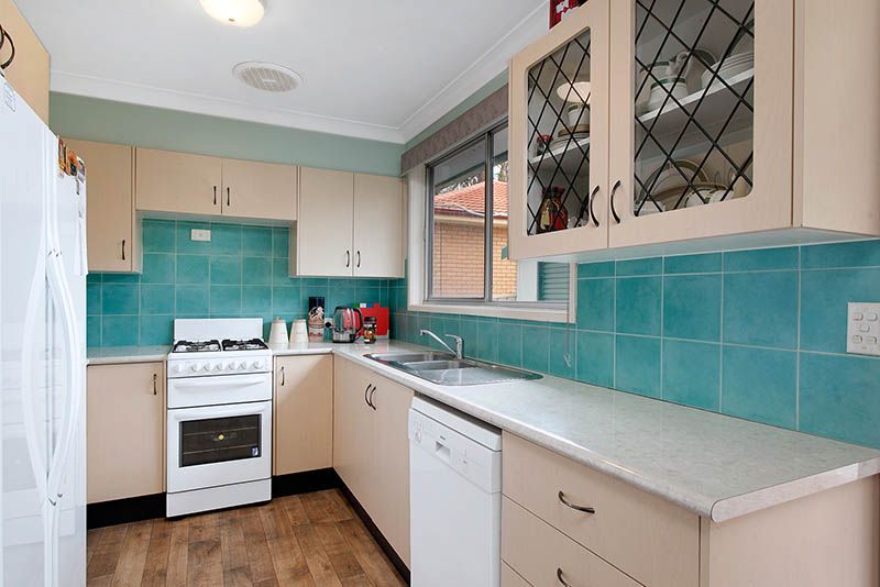 19 Henricks Parade, Mount Warrigal, NSW 2528