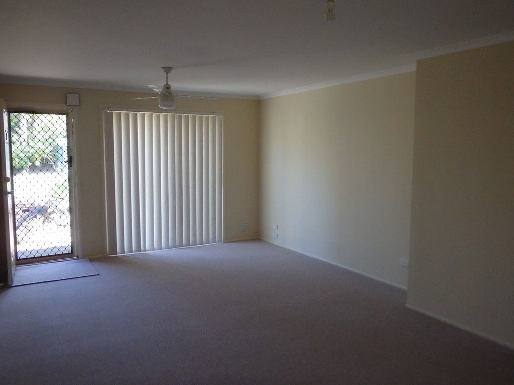 2/12 Cassandra Crescent, Labrador, QLD 4215